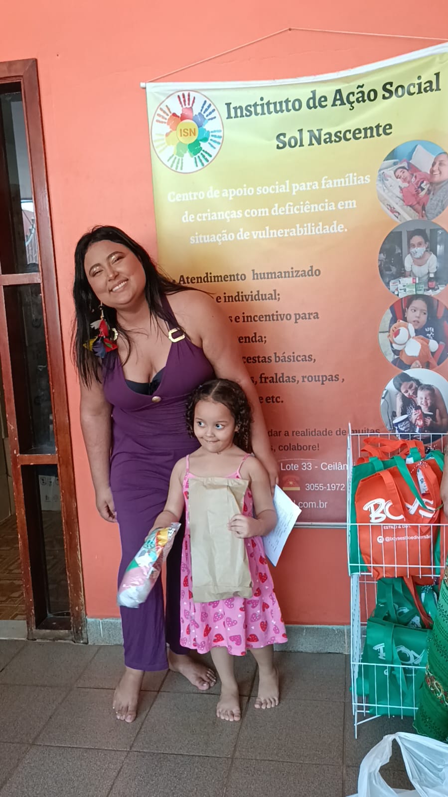 Encontro feliz com famílias assistidas